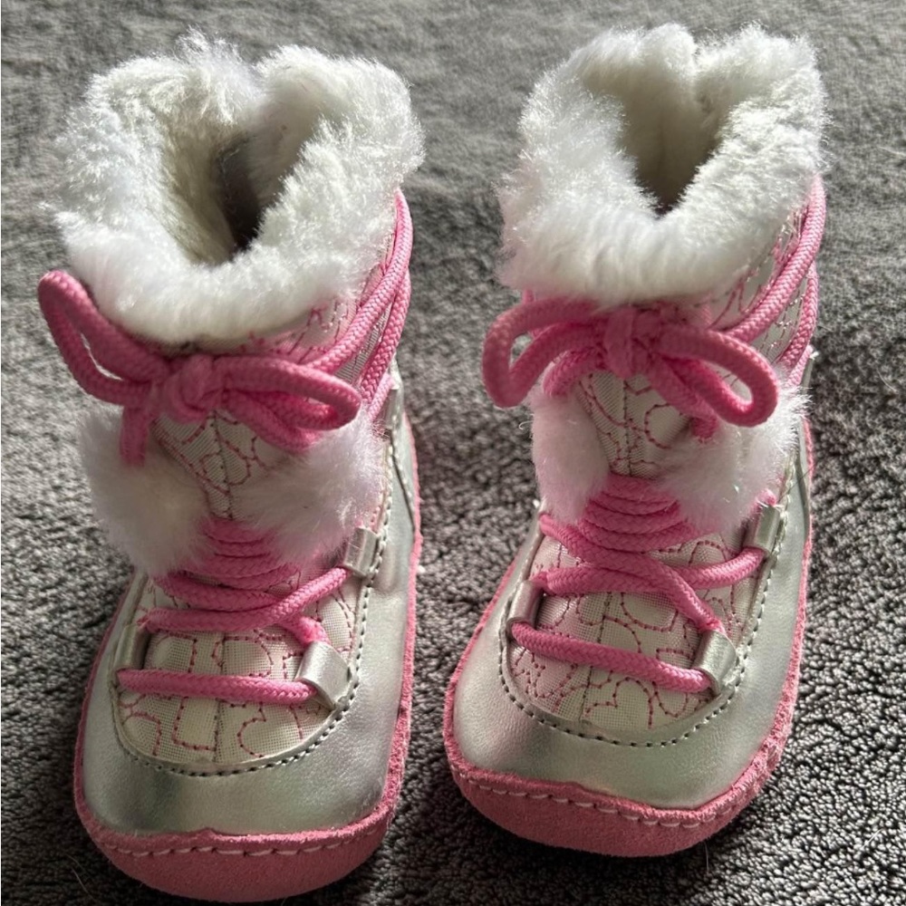New Stride Rite Infant Size 1 Soft Booties.
